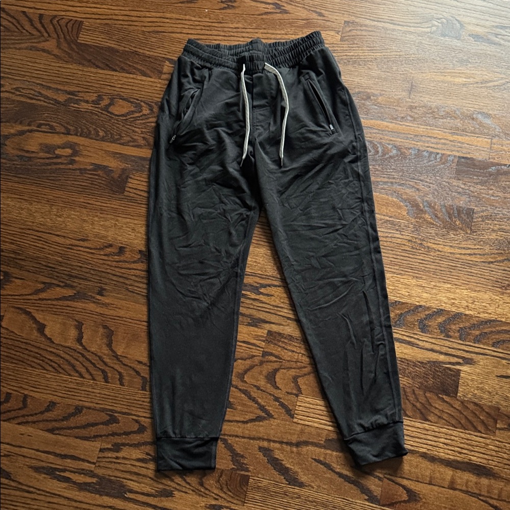 Vuori Men's Black Soft Jogger Pants